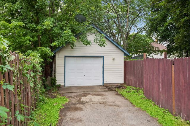 1310 Seminary Avenue, Saint Paul, MN 55104