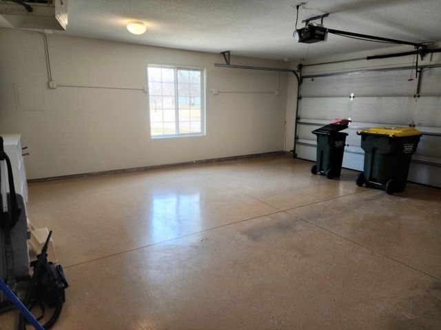 2508 7th Avenue SE, Willmar, MN 56201