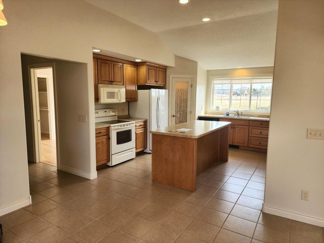 2508 7th Avenue SE, Willmar, MN 56201