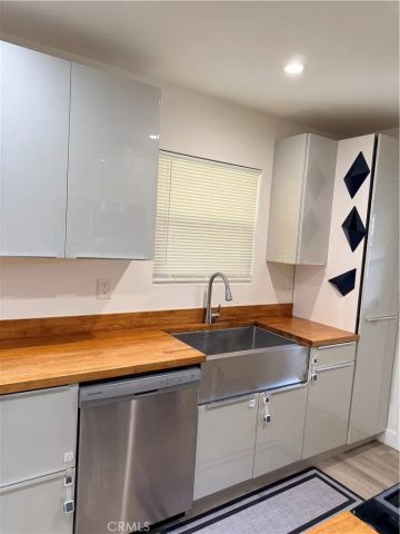 440 E 234th Walk, Carson, CA 90745