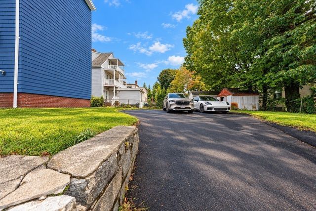 471 Beech St 2, Boston, MA 02131