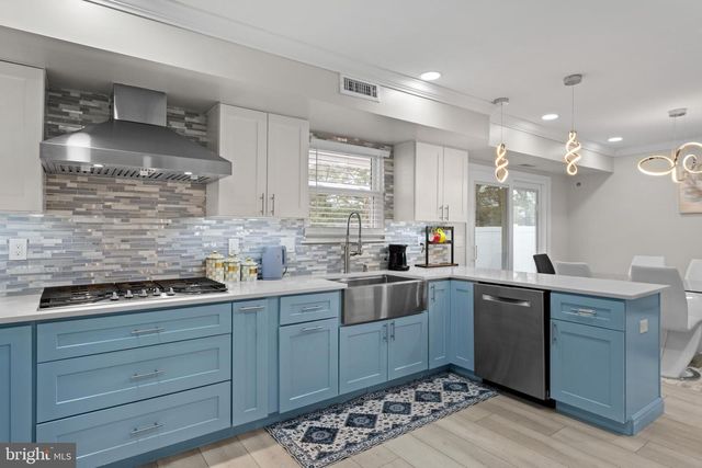 140 E PARTRIDGE LN, Cherry Hill, NJ 08003