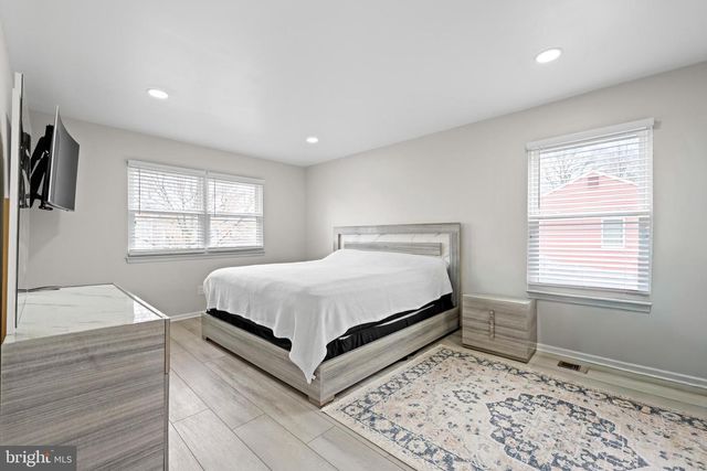 140 E PARTRIDGE LN, Cherry Hill, NJ 08003