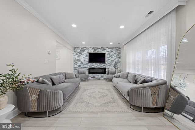 140 E PARTRIDGE LN, Cherry Hill, NJ 08003