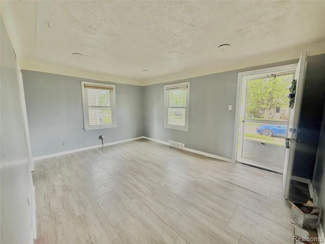 14902 Oconnor Avenue, Allen Park, MI 48101