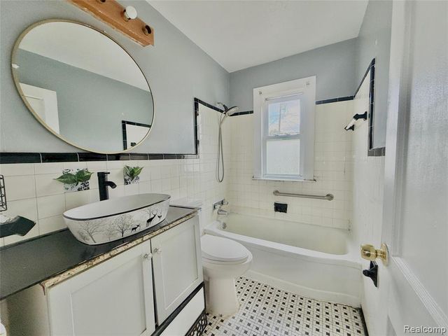 14902 Oconnor Avenue, Allen Park, MI 48101