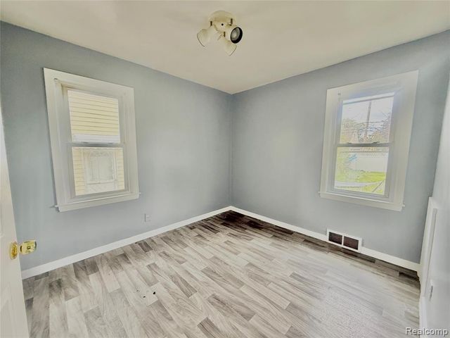 14902 Oconnor Avenue, Allen Park, MI 48101