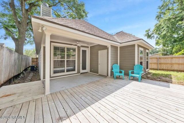 114 Souvenir Gate, Lafayette, LA 70501