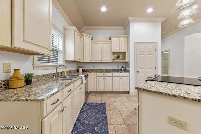 114 Souvenir Gate, Lafayette, LA 70501