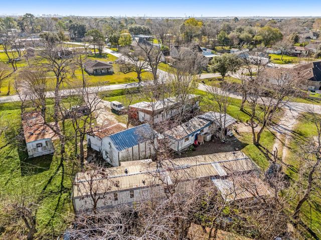 9405 and 9407 Montgomery Lane, La Porte, TX 77571