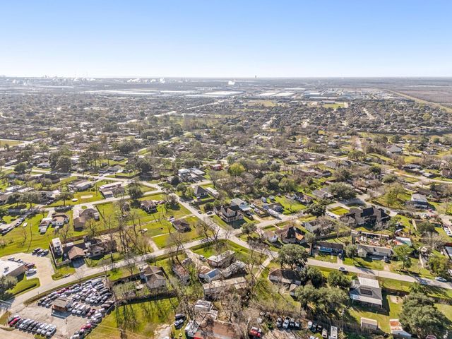 9405 and 9407 Montgomery Lane, La Porte, TX 77571