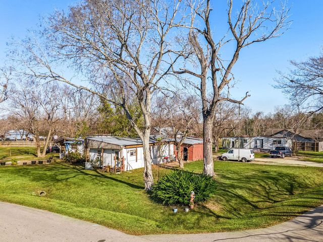9405 and 9407 Montgomery Lane, La Porte, TX 77571