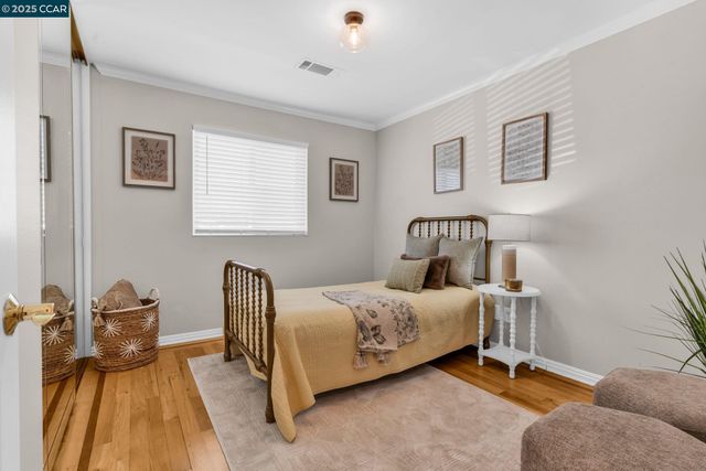 4380 Saint Charles Pl, Concord, CA 94521