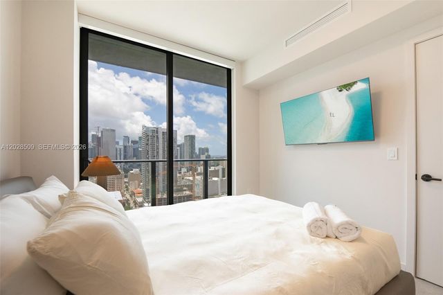 121 NE 5th St 3102, Miami, FL 33132