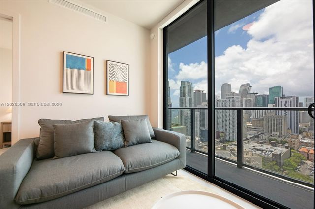 121 NE 5th St 3102, Miami, FL 33132