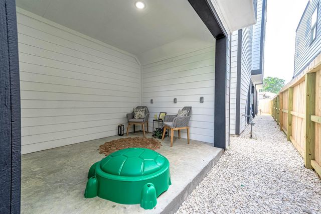 1511 Euel Street, Houston, TX 77009