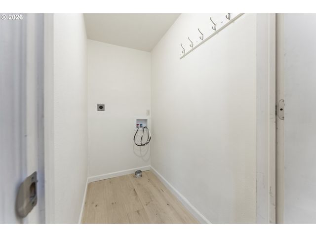 159 Sw FLORENCE Ave 45, Gresham, OR 97080