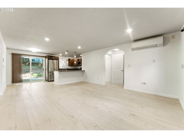 159 Sw FLORENCE Ave 45, Gresham, OR 97080