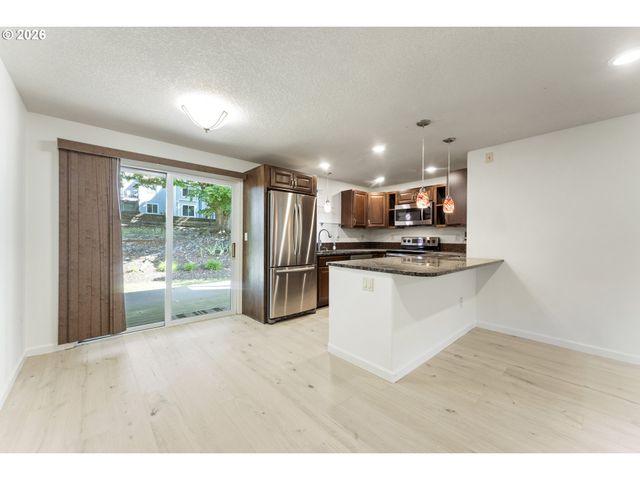 159 Sw FLORENCE Ave 45, Gresham, OR 97080