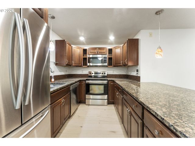159 Sw FLORENCE Ave 45, Gresham, OR 97080
