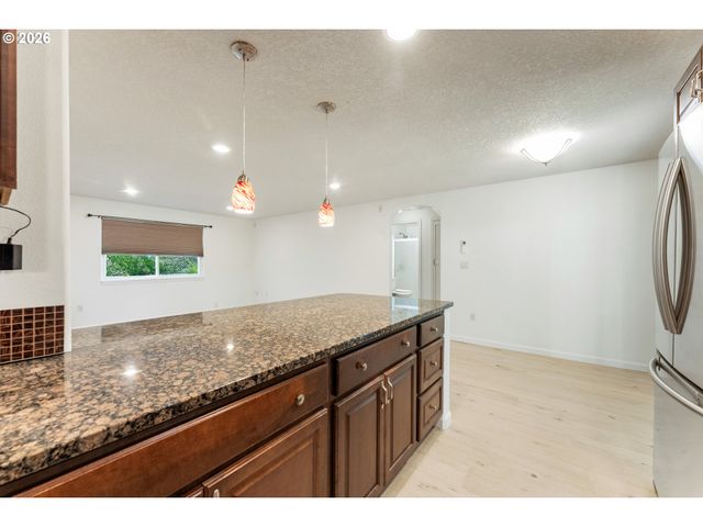 159 Sw FLORENCE Ave 45, Gresham, OR 97080