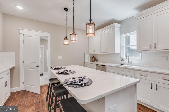 31 BUTTONWOOD ST, Mount Holly, NJ 08060