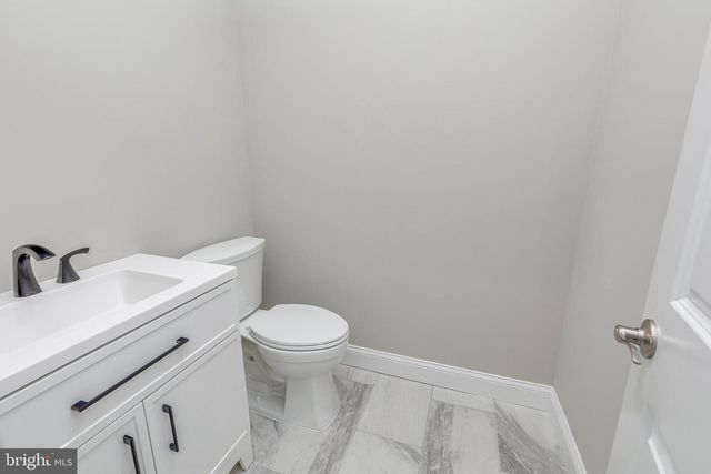 31 BUTTONWOOD ST, Mount Holly, NJ 08060