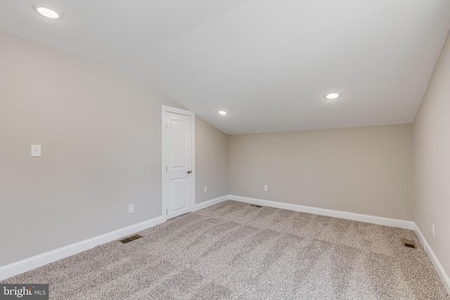 31 BUTTONWOOD ST, Mount Holly, NJ 08060