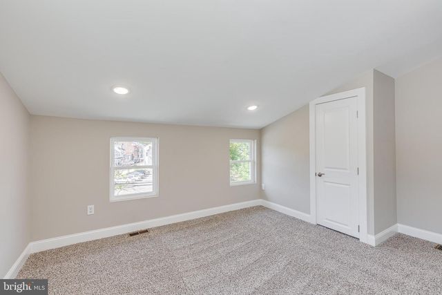 31 BUTTONWOOD ST, Mount Holly, NJ 08060