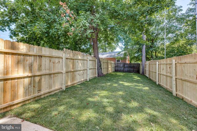 31 BUTTONWOOD ST, Mount Holly, NJ 08060