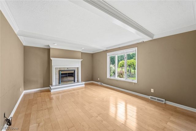 2411 Sucrose Drive, Green, OH 44312