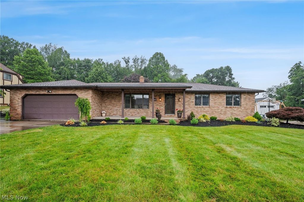 2411 Sucrose Drive, Green, OH 44312