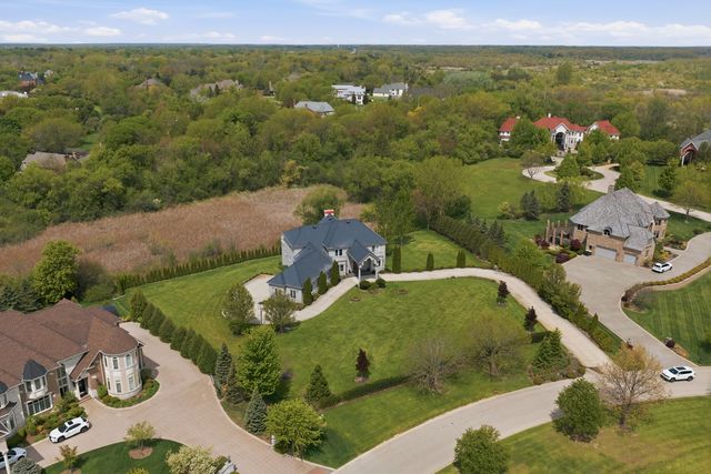 9 Falcon Lakes Drive, South Barrington, IL 60010