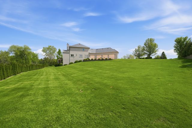9 Falcon Lakes Drive, South Barrington, IL 60010