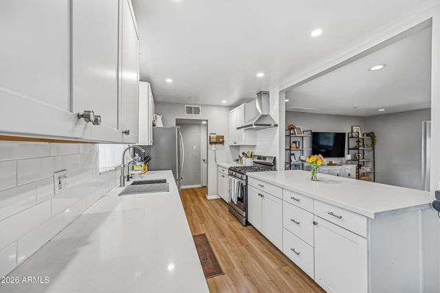 1831 W NORTHVIEW Avenue, Phoenix, AZ 85021