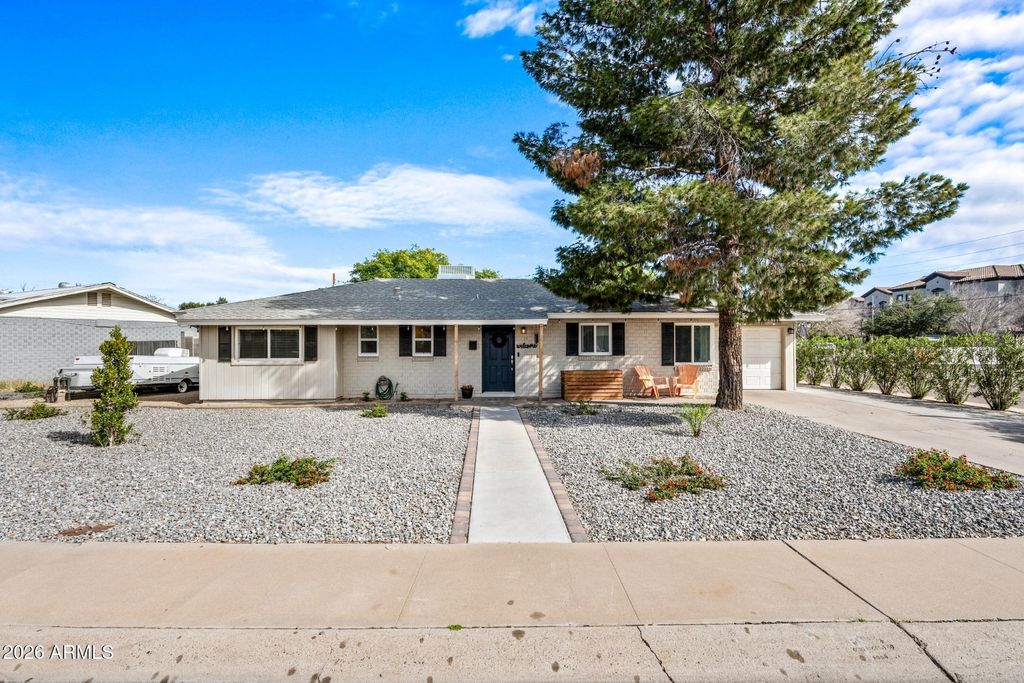 1831 W NORTHVIEW Avenue, Phoenix, AZ 85021