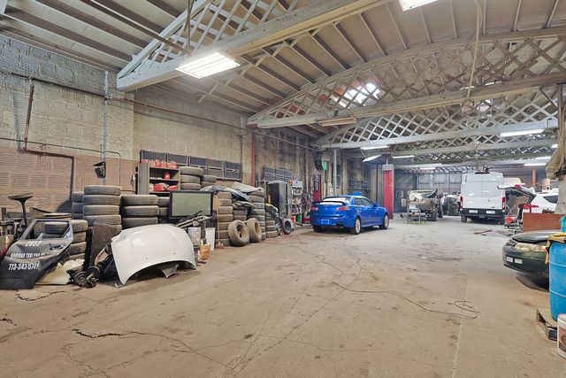 3709 W Armitage Avenue, Chicago, IL 60647