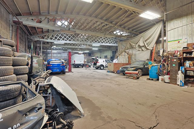 3709 W Armitage Avenue, Chicago, IL 60647