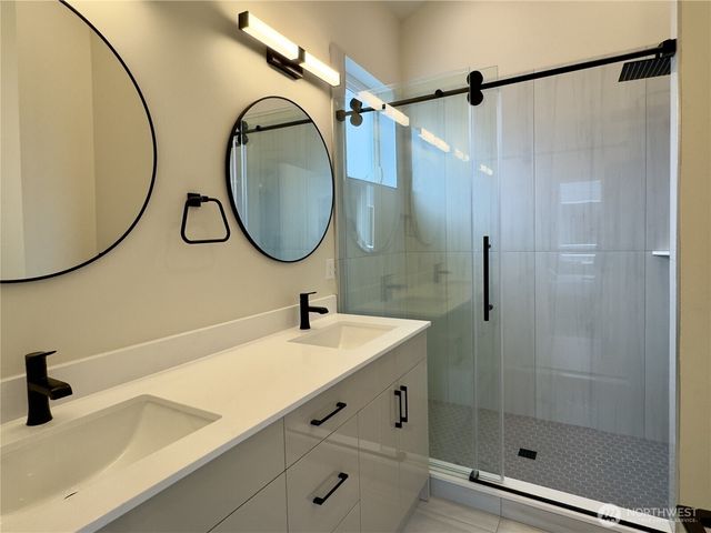 6945 42nd Avenue S, Seattle, WA 98118