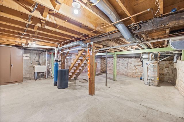 217 Beech Street, Chaska, MN 55318