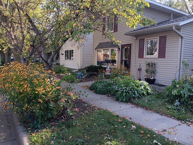 217 Beech Street, Chaska, MN 55318