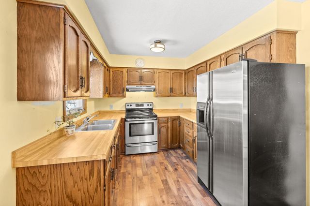 217 Beech Street, Chaska, MN 55318