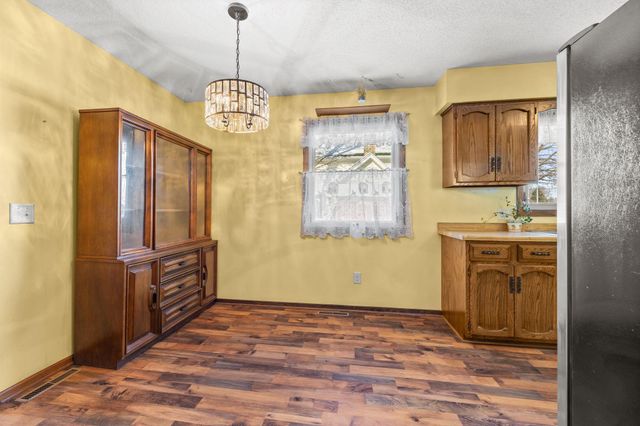 217 Beech Street, Chaska, MN 55318