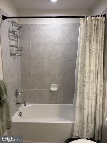 109 ALMOND DR, Lansdale, PA 19446