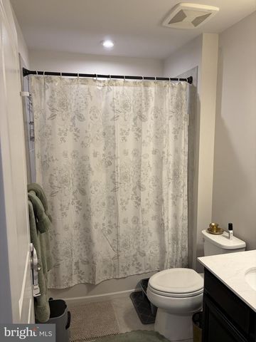 109 ALMOND DR, Lansdale, PA 19446