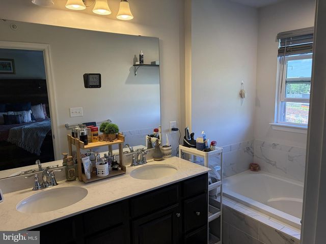 109 ALMOND DR, Lansdale, PA 19446