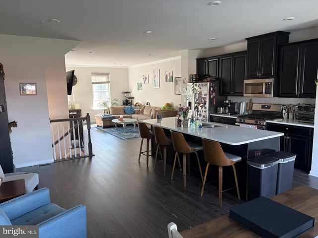 109 ALMOND DR, Lansdale, PA 19446