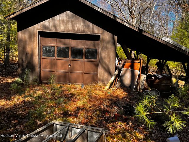 1145 Glasco Turnpike, Saugerties, NY 12477