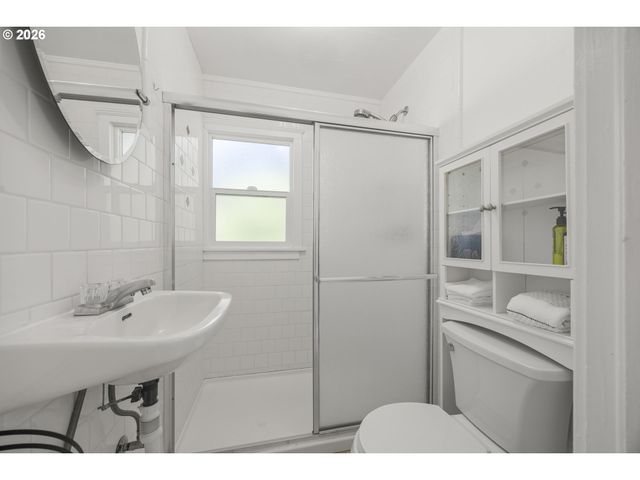 112 HANSEN Ln, Eugene, OR 97404
