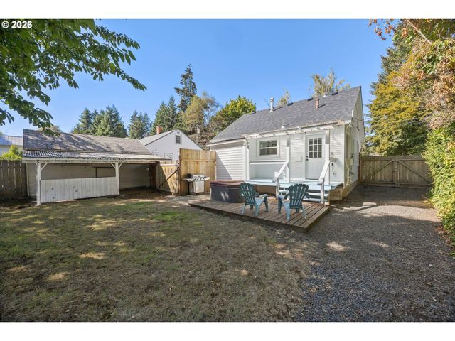 112 HANSEN Ln, Eugene, OR 97404